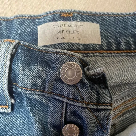 Levi’s 501 Skinny - Picture 3 of 7